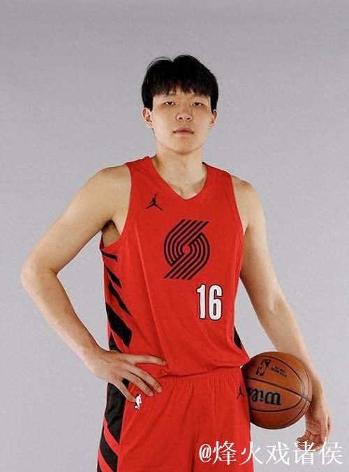 克林根悉心指导杨瀚森18+10+4！暖心细节引球迷期待潜力释放